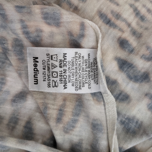 Bleu Printed Floral Leopard Vneck Tshirt - Picture 5 of 5